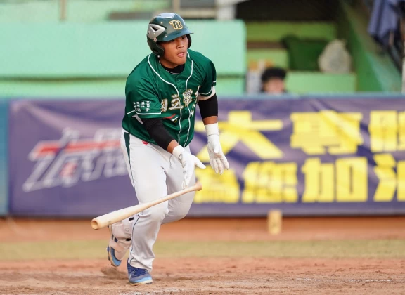 白振安關鍵代打敲下勝利打點。大專體總提供