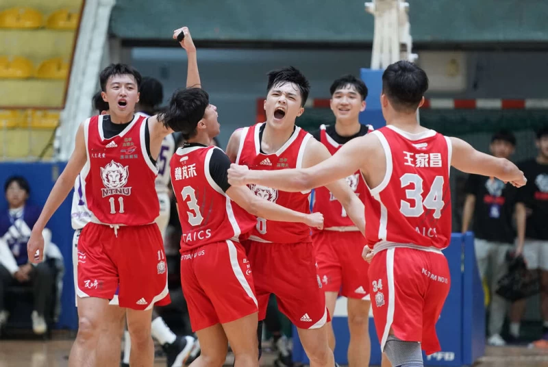 臺師林韋愷領頭追分帶動全隊氣勢。大會提供