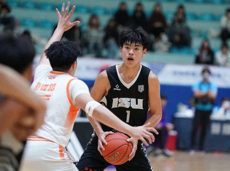 義守陳家銓11分9籃板。大會提供