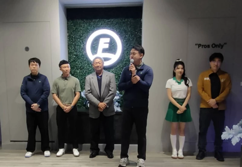 高飛高爾夫學院創辦人楊曜駿致詞。官方提供