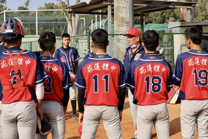 花體在高中木棒聯賽勝場開張。大會提供