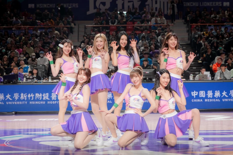 台啤永豐雲豹電豹女賽前表演。官方提供