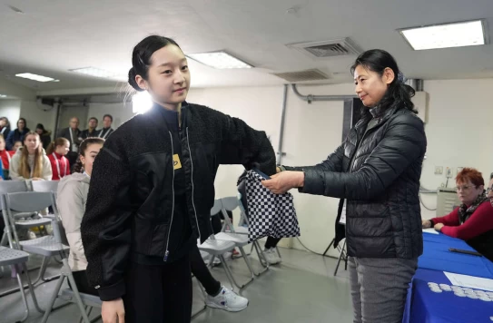 南韓選手申智雅抽籤。大會提供