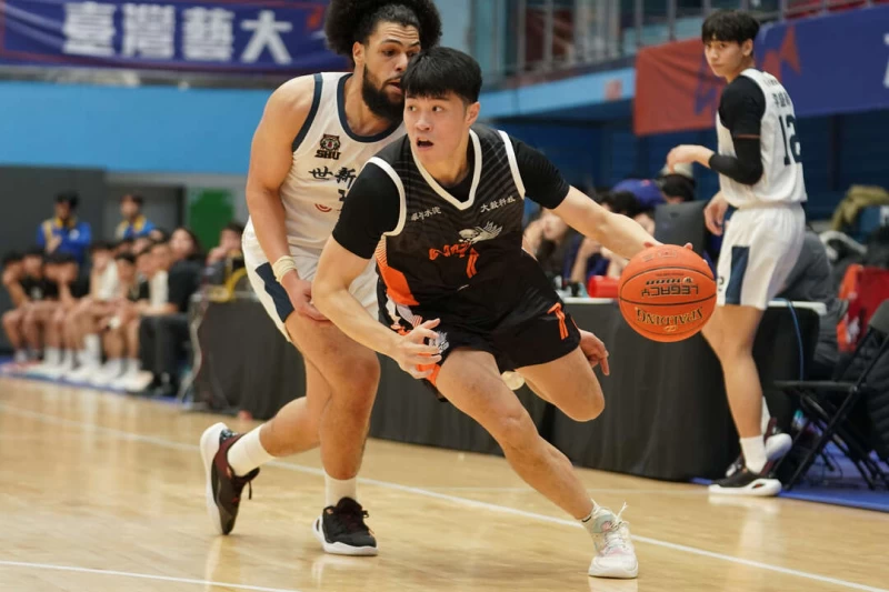 國體陳冠中本階段傷癒復出貢獻全隊唯一上雙10分。大專體總提供