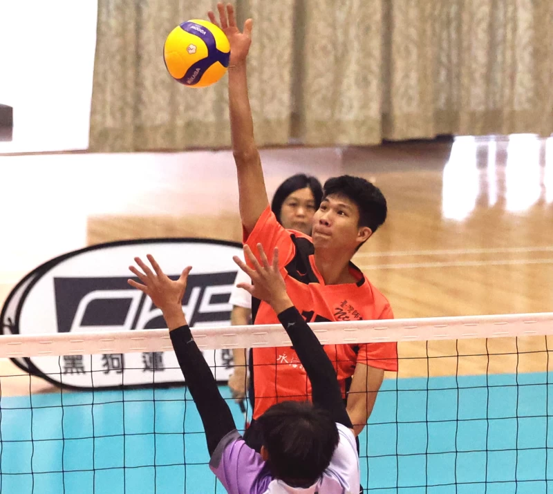 臺師大許睿恩攻擊。大會提供