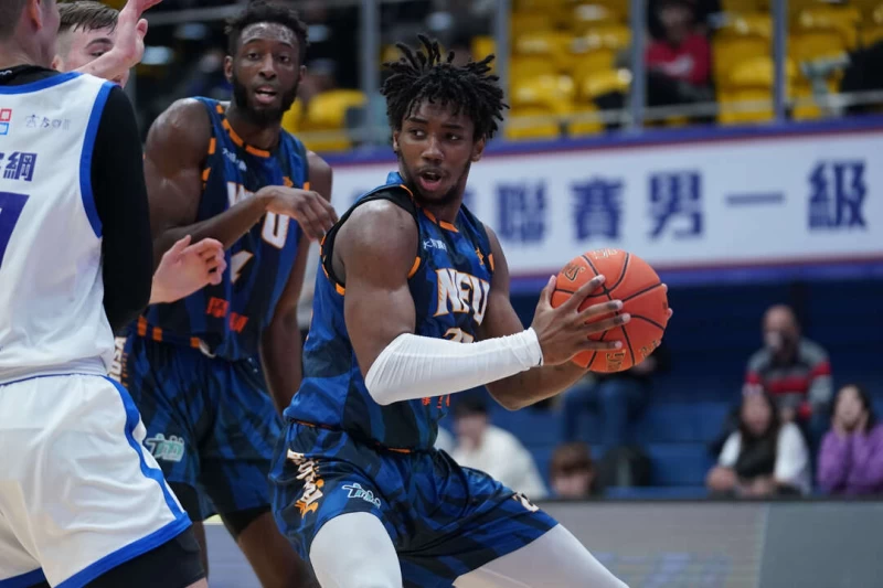 虎科喬納森12分22籃板。大專體總提供