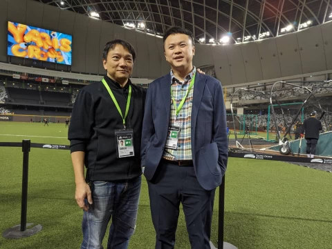 中職賽務部主任楊士霈與宣推部副主任簡世祺。謝岱穎攝