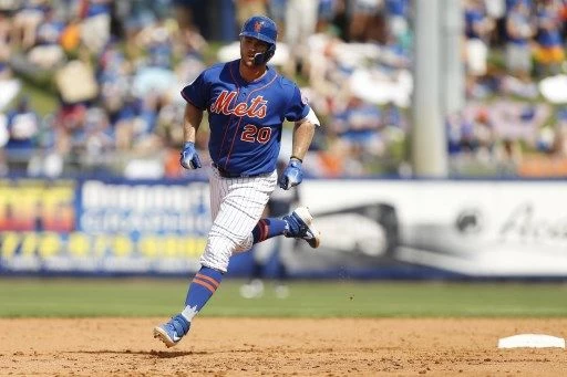 紐約大都會球星阿隆索(Pete Alonso)。法社