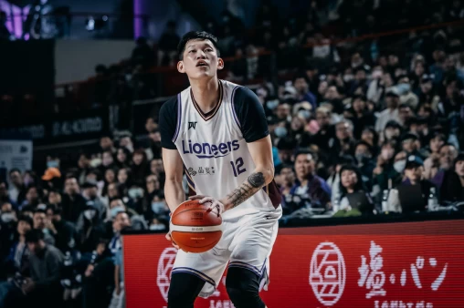 李家瑞今日攻下8分包含2顆三分彈。官方提供