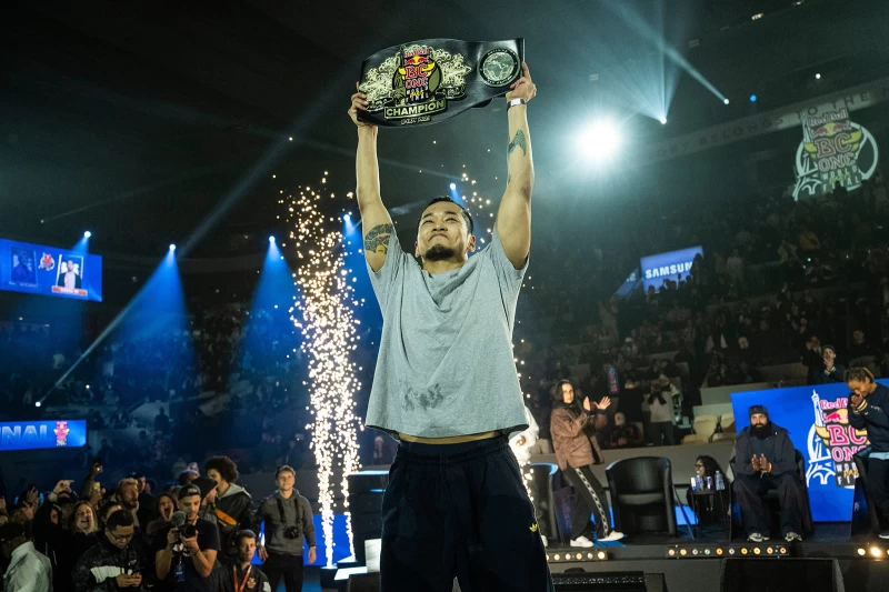 2024 Red Bull Bc One 台灣大賽邀請到來自韓國,擁有超過20年霹靂舞經歷的傳奇B-Boy Hong10擔任評審。Red Bull 提供