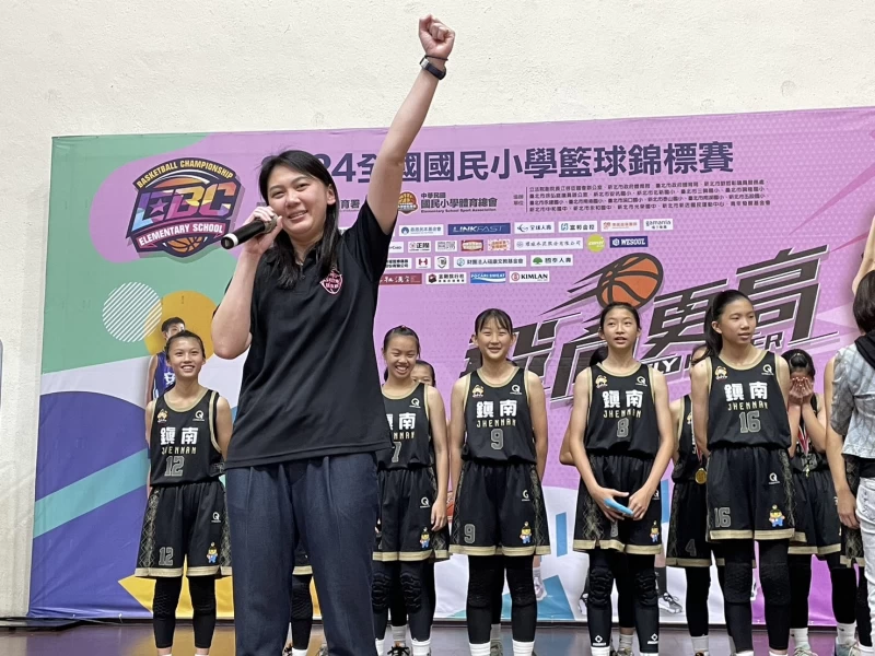陳昱汝感性發表冠軍感言,差點落淚。記者劉峻誠攝