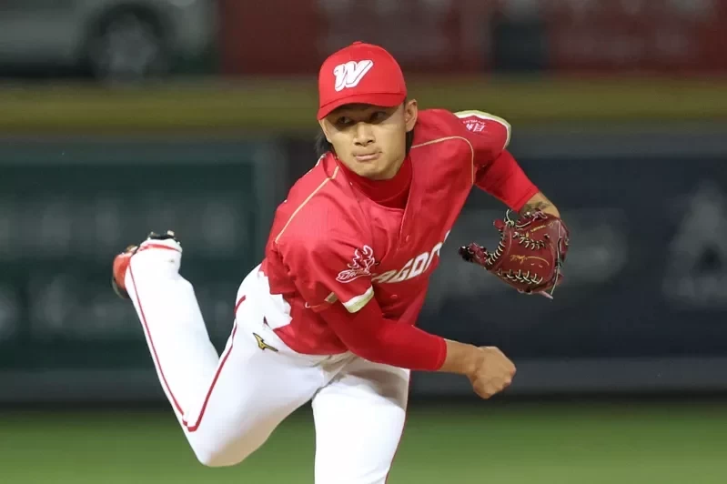 徐若熙去年例行賽出賽5場戰績1勝0敗,防禦率1.17。資料照片