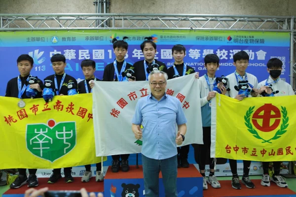 桃園市大崗國中奪得男子10公尺空氣步槍團體金牌。臺北市政府教育局提供