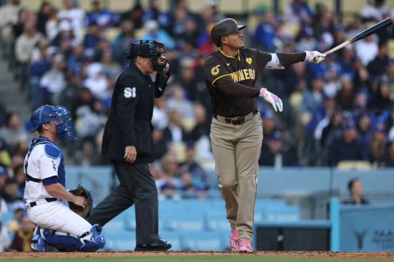 聖地牙哥教士馬查多(Manny Machado)4局上敲春砲。法新社