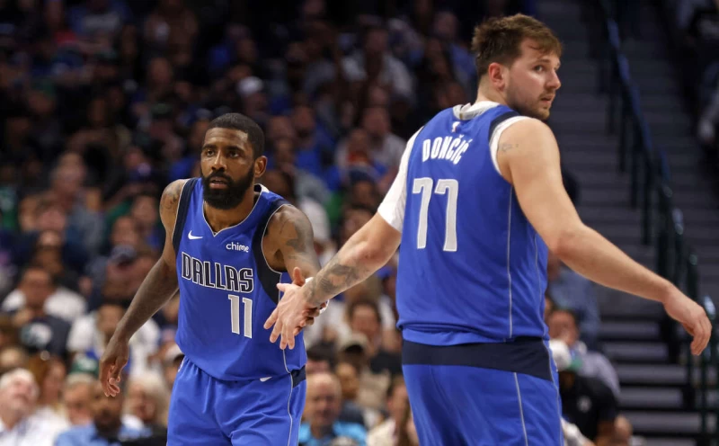 獨行俠在唐西奇(Luka Doncic)和厄文(Kyrie Irving)的聯手帶領下拿下客場勝利。法新社