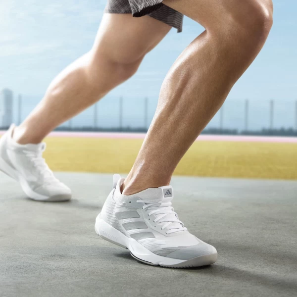 5.Adidas同步推出Rapidmove Adv多功能訓練鞋,鞋款強調靈活性和多功能性。官方提供