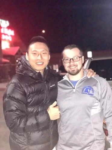 Edward在實習期間也有機會跟著球隊去到獨行俠的練習場地參觀和練球。