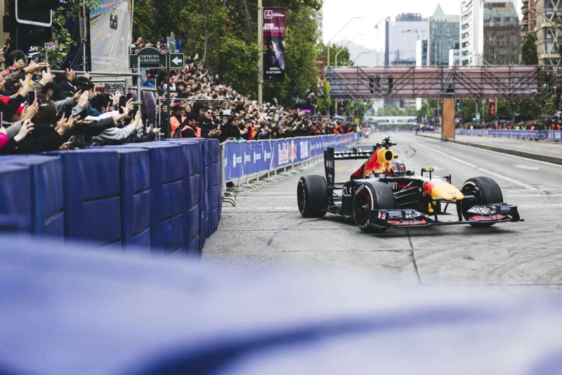 Red Bull 與臺中市政府攜手9 /28舉辦史無前例的Red Bull Showrun Taichung將首度有F1賽車在台街頭飆速。Red Bull 提供