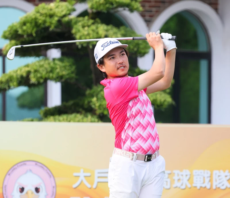 邱瀚霆以兩回合總桿140桿-4暫並列第二。Tpga／林聖凱攝影