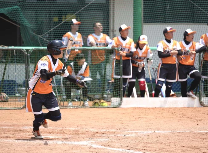 兆基張嘉芸耐心選球掃出致勝一擊。（中華壘協提供）