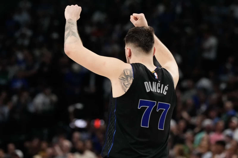 西奇(Luka Doncic)有29分10籃板10助攻的「大三元」演出。法新社