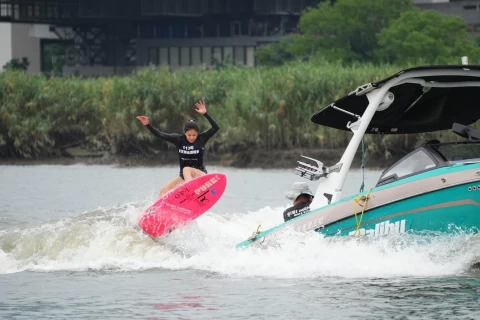 快艇衝浪女神Kimberly 陳美彤參與113年台北滑手選拔賽。星予運動經紀提供
