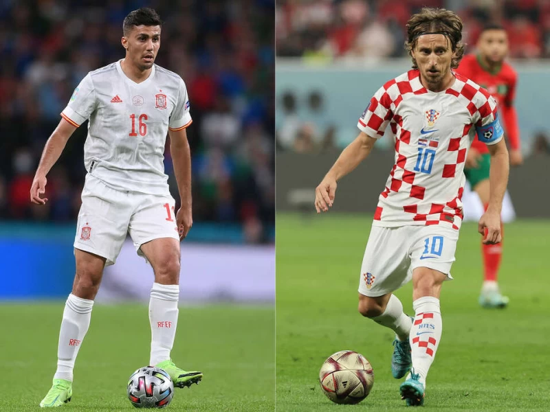 克羅埃西亞莫德里奇(Luka Modrić,右)對上西班牙Rodri 。法新社