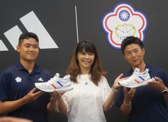 adidas今也宣布推出ULTRABOOST TIAPEI限定配魢鞋款。詹健全攝