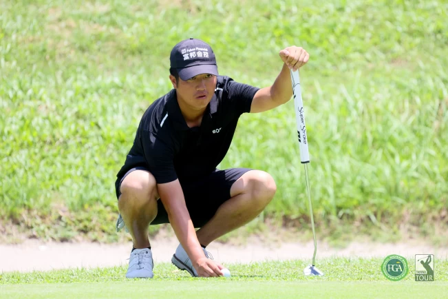 旅日選手余松柏在第一洞延長賽抓鳥獲勝，拿下台巡生涯首冠。Tpga／林聖凱攝