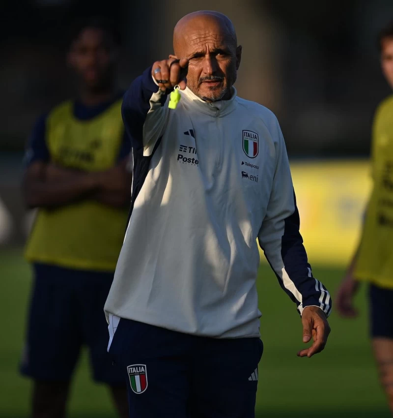 義大利總教練史帕萊蒂(Luciano Spalletti)賽後總結問題所在。摘自史帕萊蒂ig