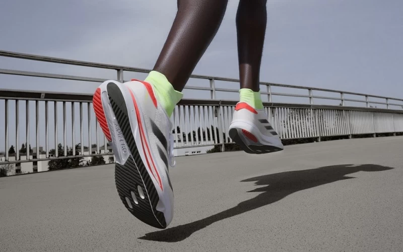 adidas Adizero Sl2訓練跑鞋有感升級。官方提供