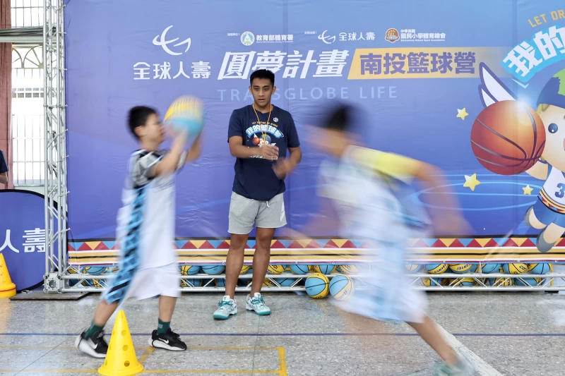 林現惟當起訓練營教練。（中華民國國民小學體育總會提供）