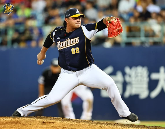 陳琥今年後援登板25場,防禦率3.16在牛棚投手中僅次於終結者吳俊偉。(圖:中信兄弟提供)
