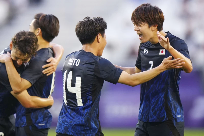 日本確定晉級奧運男足8強。（圖：@jfa_samuraiblue X）