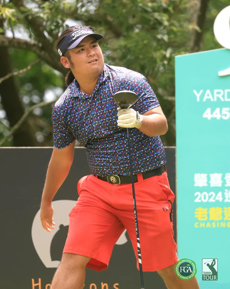 第三回合丁子軒以-15暫並列第三。鍾豐榮攝影