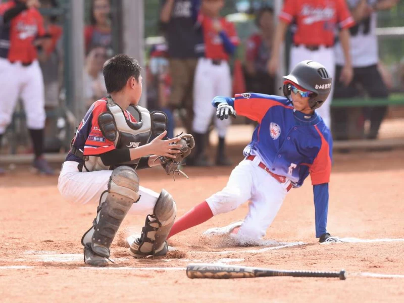 松體首戰逆轉勝。台灣世界少棒聯盟