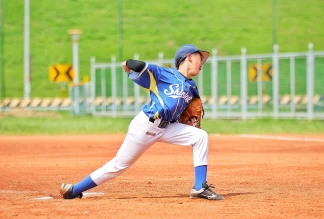 閃耀之星先發投手蔡博宇5局完封力量河馬。台灣世界少棒聯盟提供