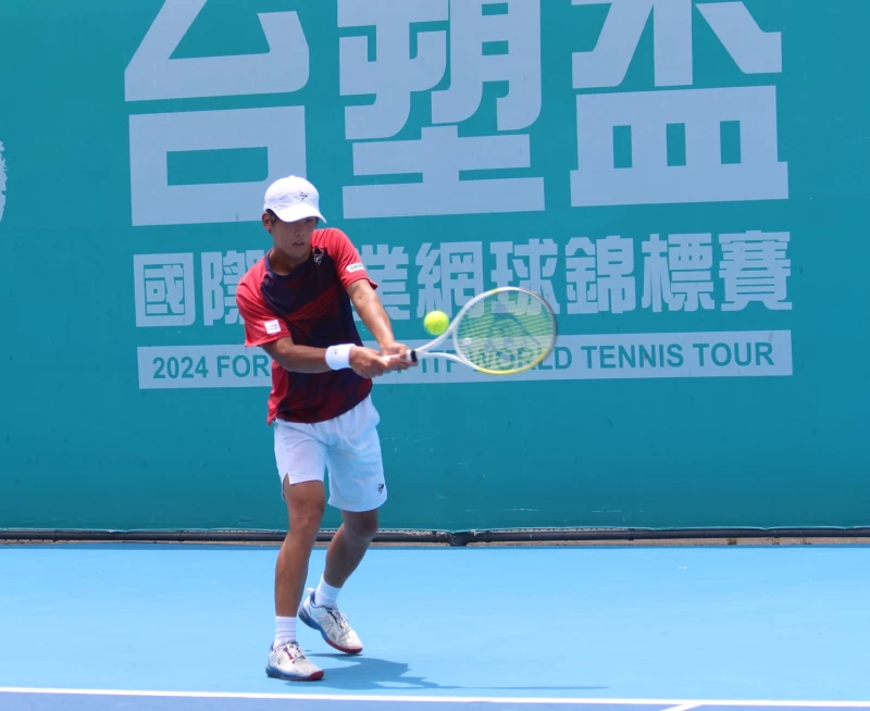 日本選手川僑勇太Kawahashi 無法帶給臺將許育修任何威脅 以直落二吞下敗仗。海碩整合行銷提供