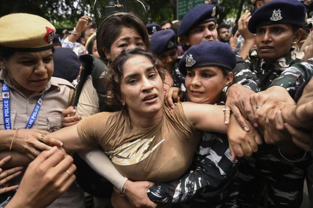 印度角力選手維內絲波加特(Inesh Phogat)過去還曾因遊行被逮捕。法新社