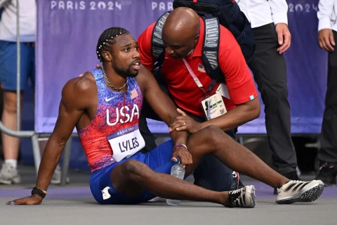 美國「短跑王子」萊爾斯 (Noah Lyles)上周四才在200公尺確診奪銅,兩天後就復原到夜總會狂歡。法新社