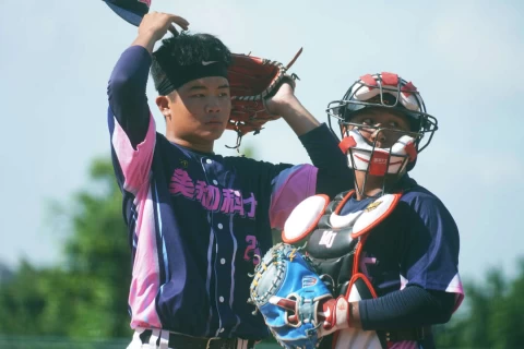 古平岳（左）和柯宏諭高中就是投捕搭檔。陳孟葦攝