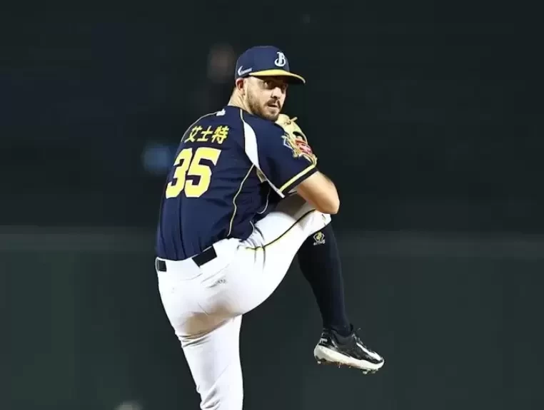 艾士特戰績10勝4敗,防禦率2.57,自6月7日對台鋼先發狂丟10分之後,近8場先發失分全都在2分以下。資料照片