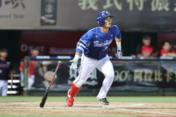 王正棠是富邦悍將本季打擊表現最穩定發揮。（圖：富邦悍將提供）