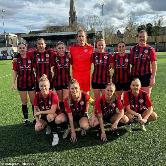 艾貝斯費特(Ebbsfleet)隊簽下跨性門將漢米爾頓,結果不料被其他隊抵制。摘自網站
