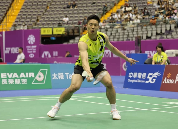 周天成輕鬆晉級16強。李天助攝