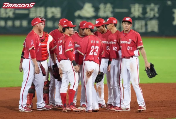 味全能否逆襲成功,本週大巨蛋對象三連戰,至關重要。(圖:味全龍官方粉絲團)
