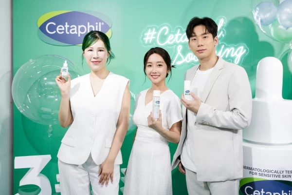 王冠閎和吳佳穎公開自己的肌膚保養秘方。Cetaphil提供