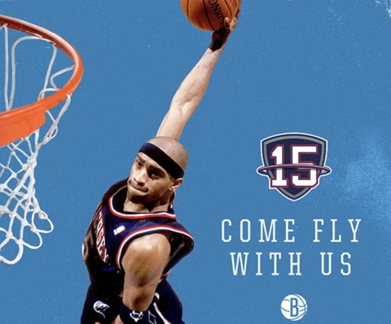 「半人半神」卡特(Vince Carter)籃網球衣正式退役。摘自推特