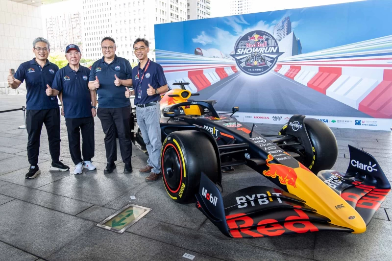 臺中市賽車展演活動RB19開箱。台中市運動局提供