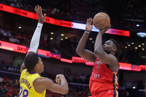 投籃一直是鵜鶘當家球星「胖虎」威廉森(Zion Williamson,右)的心魔。法新社